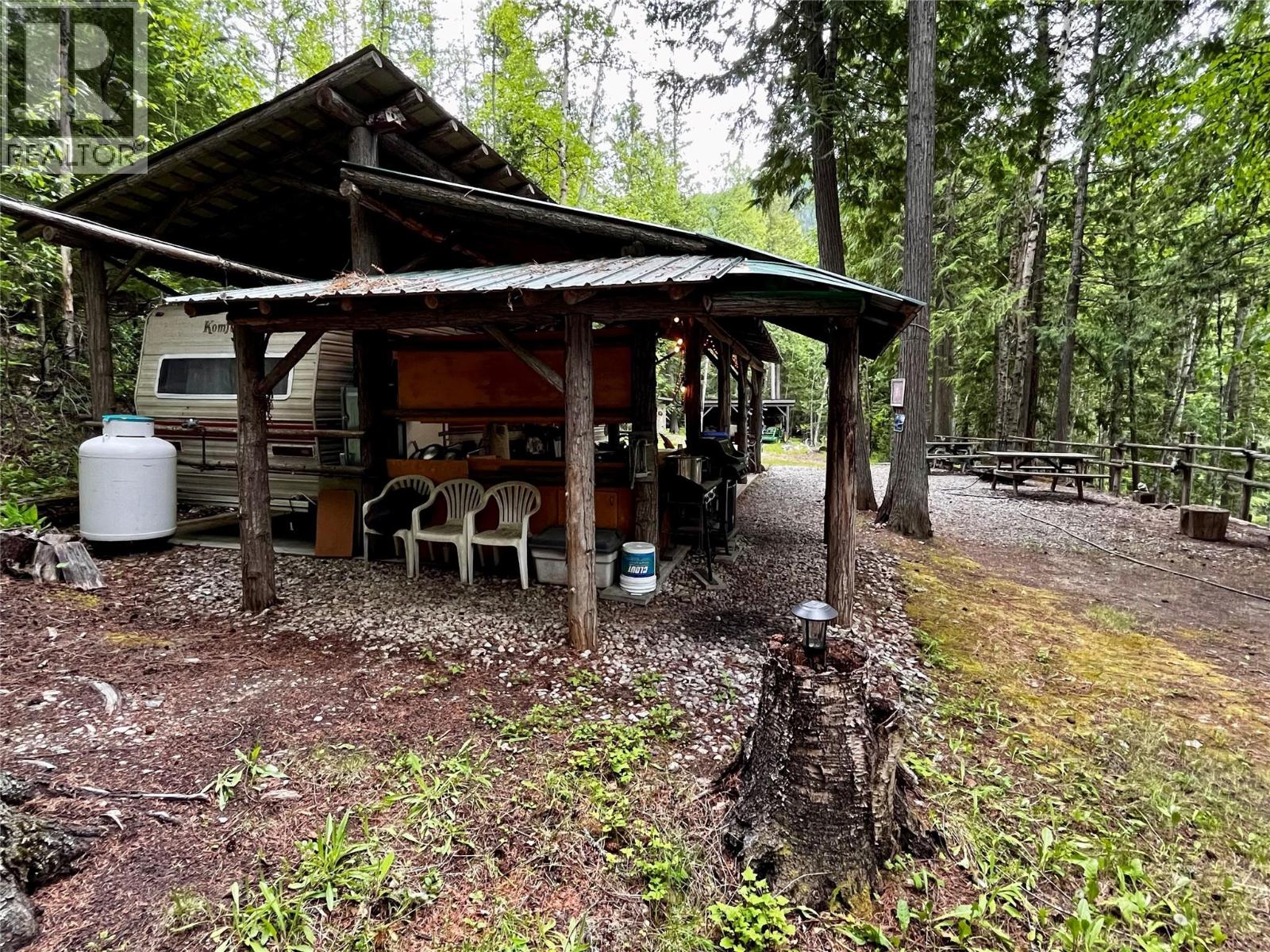 5851 Hwy 6 Highway, Burton, British Columbia  V0G 1R0 - Photo 41 - 10387933