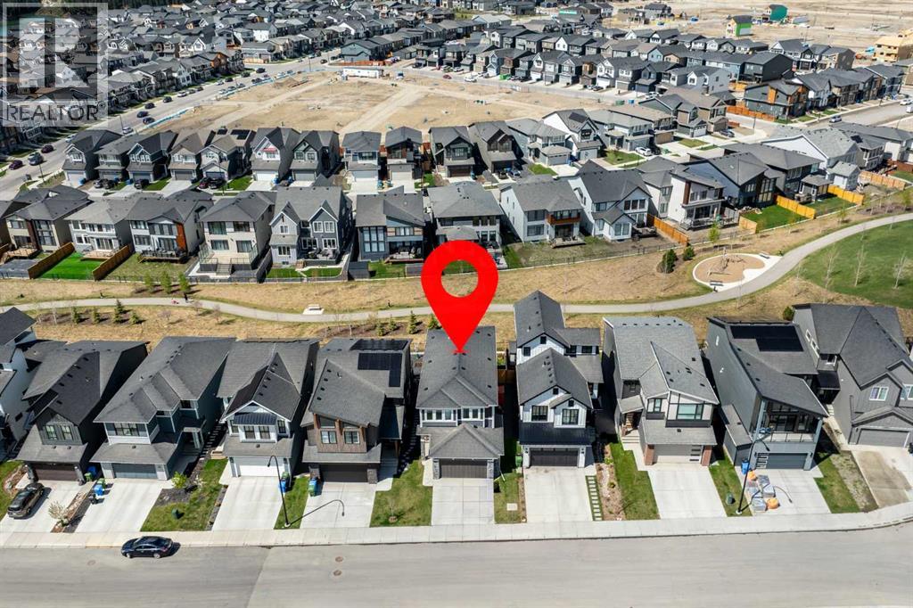 59 Royston Rise Nw, Calgary, Alberta  T3L 0K1 - Photo 1 - A2312618