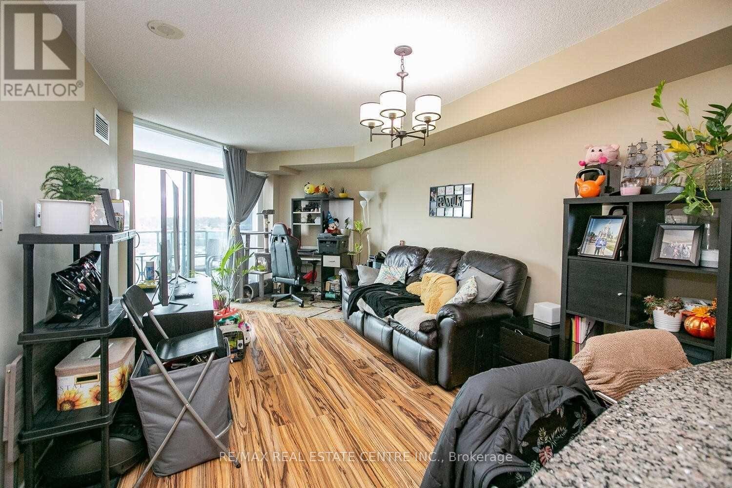 814 - 9 George Street N, Brampton, Ontario  L6X 0T6 - Photo 3 - W13205780