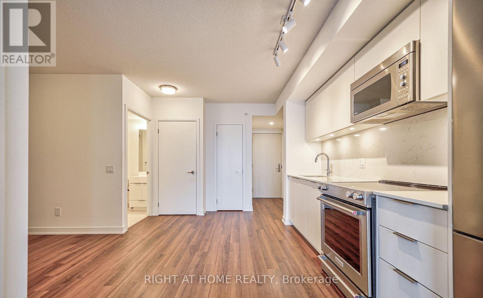 2212 - 30 Samuel Wood Way, Toronto, Ontario  M9B 0C9 - Photo 10 - W13205816
