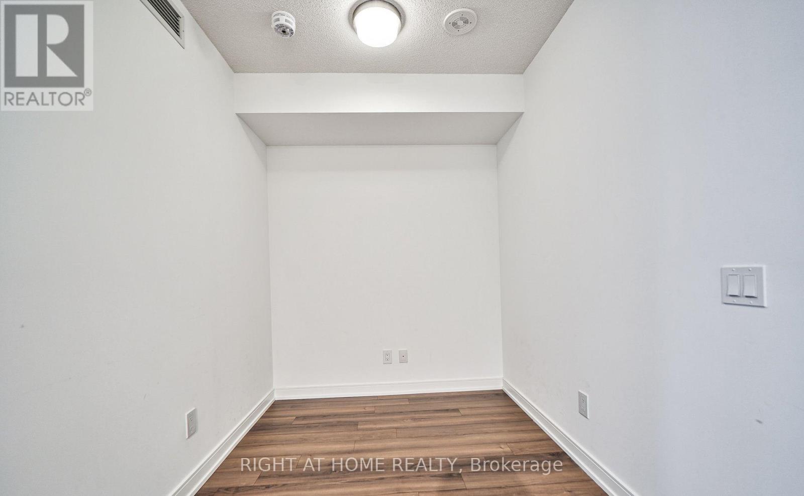 2212 - 30 Samuel Wood Way, Toronto, Ontario  M9B 0C9 - Photo 12 - W13205816