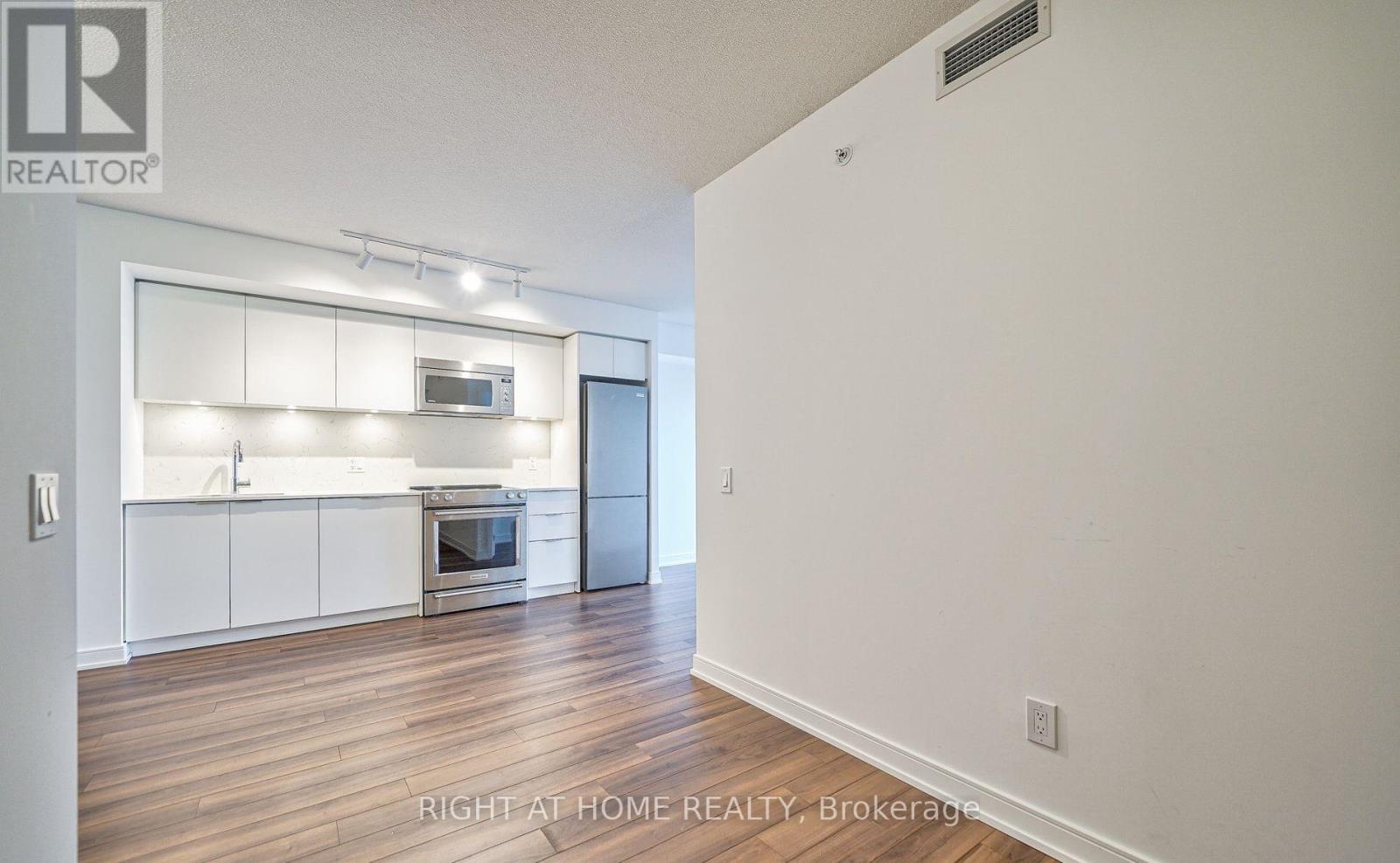 2212 - 30 Samuel Wood Way, Toronto, Ontario  M9B 0C9 - Photo 14 - W13205816