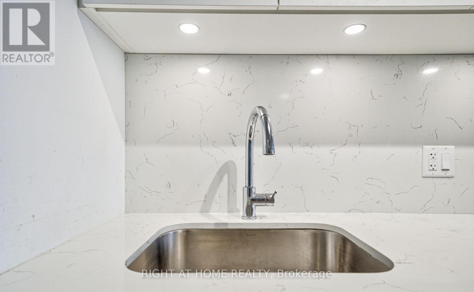 2212 - 30 Samuel Wood Way, Toronto, Ontario  M9B 0C9 - Photo 15 - W13205816