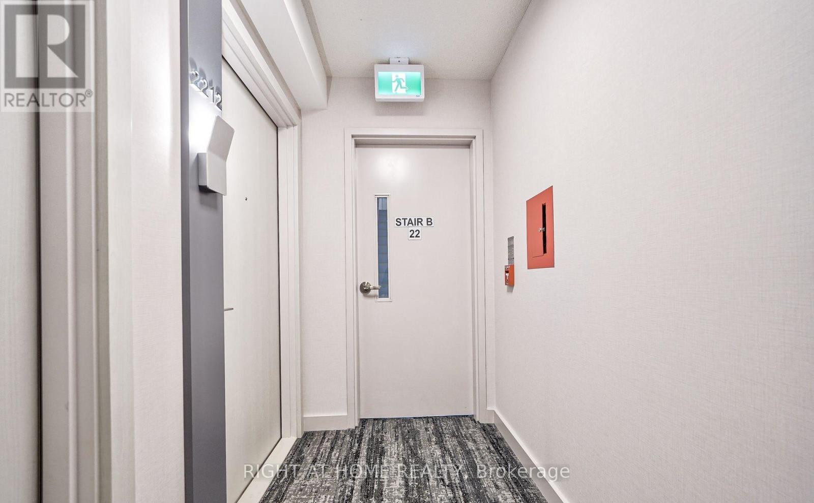 2212 - 30 Samuel Wood Way, Toronto, Ontario  M9B 0C9 - Photo 3 - W13205816