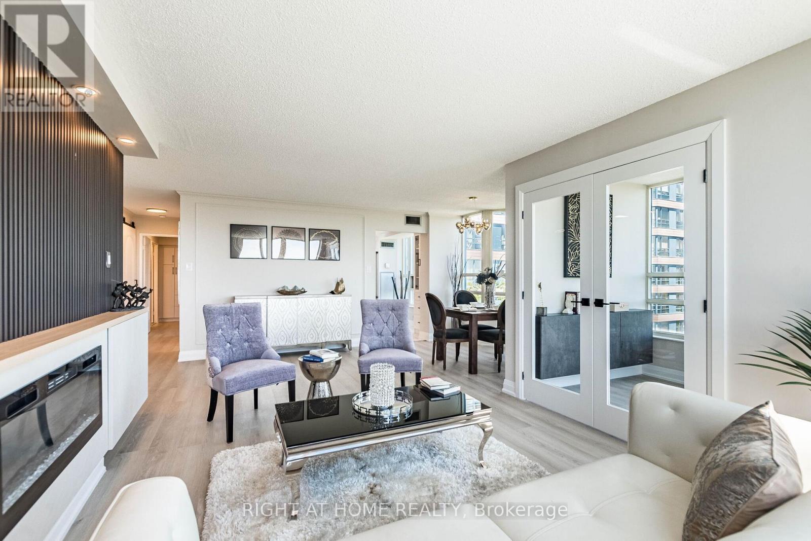 704 - 250 Webb Drive, Mississauga, Ontario  L5B 3Z4 - Photo 12 - W13205818