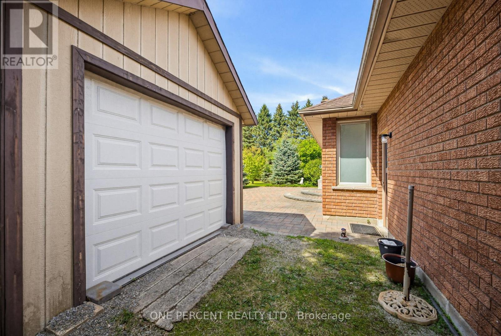 10 Cranston Drive, Caledon, Ontario  L7C 1P8 - Photo 37 - W13205840