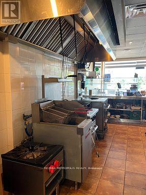 7040 Airport Road, Mississauga, Ontario  L4T 2G8 - Photo 12 - W13205852