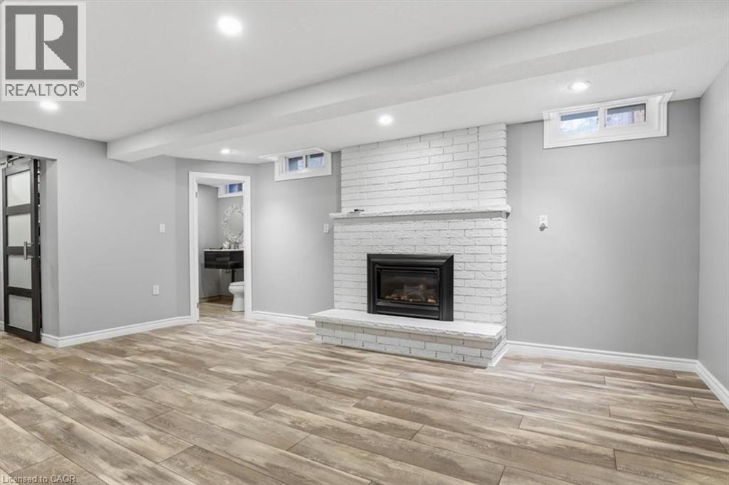 4 Brewster Place, Waterloo, Ontario  N3C 3V1 - Photo 24 - 40824303
