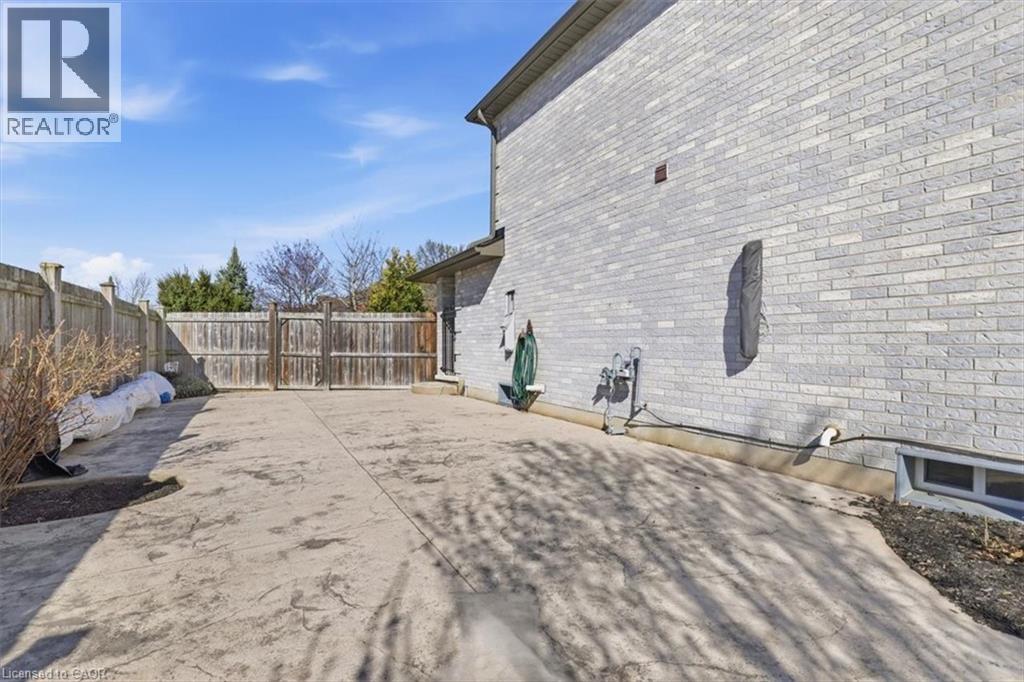 4 Brewster Place, Waterloo, Ontario  N3C 3V1 - Photo 48 - 40824303