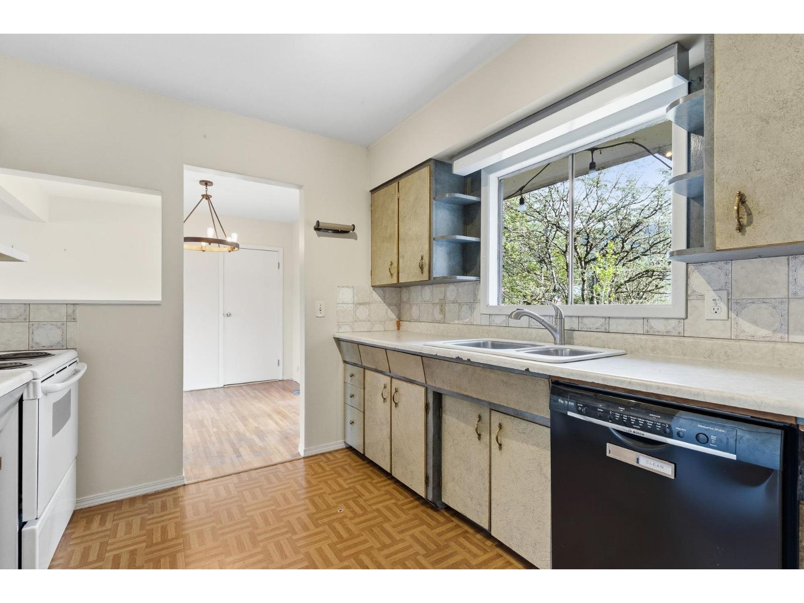 44366 Keith Wilson Road, Sardis South, Chilliwack, British Columbia  V2R 4B6 - Photo 10 - R3114738