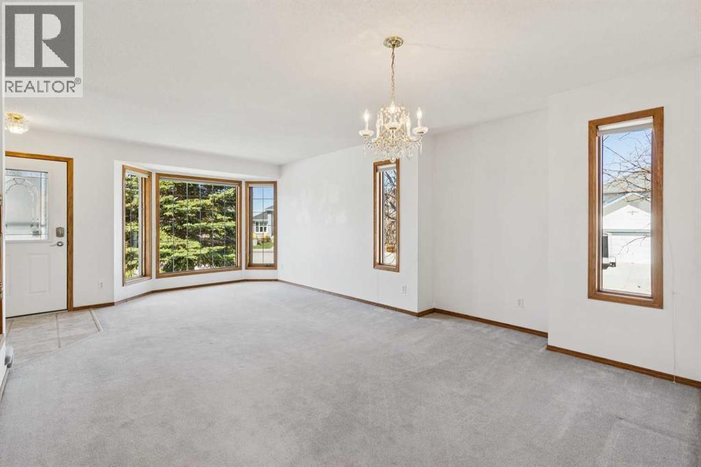 135 Sceptre Close Nw, Calgary, Alberta  T3L 1Y2 - Photo 13 - A2288565