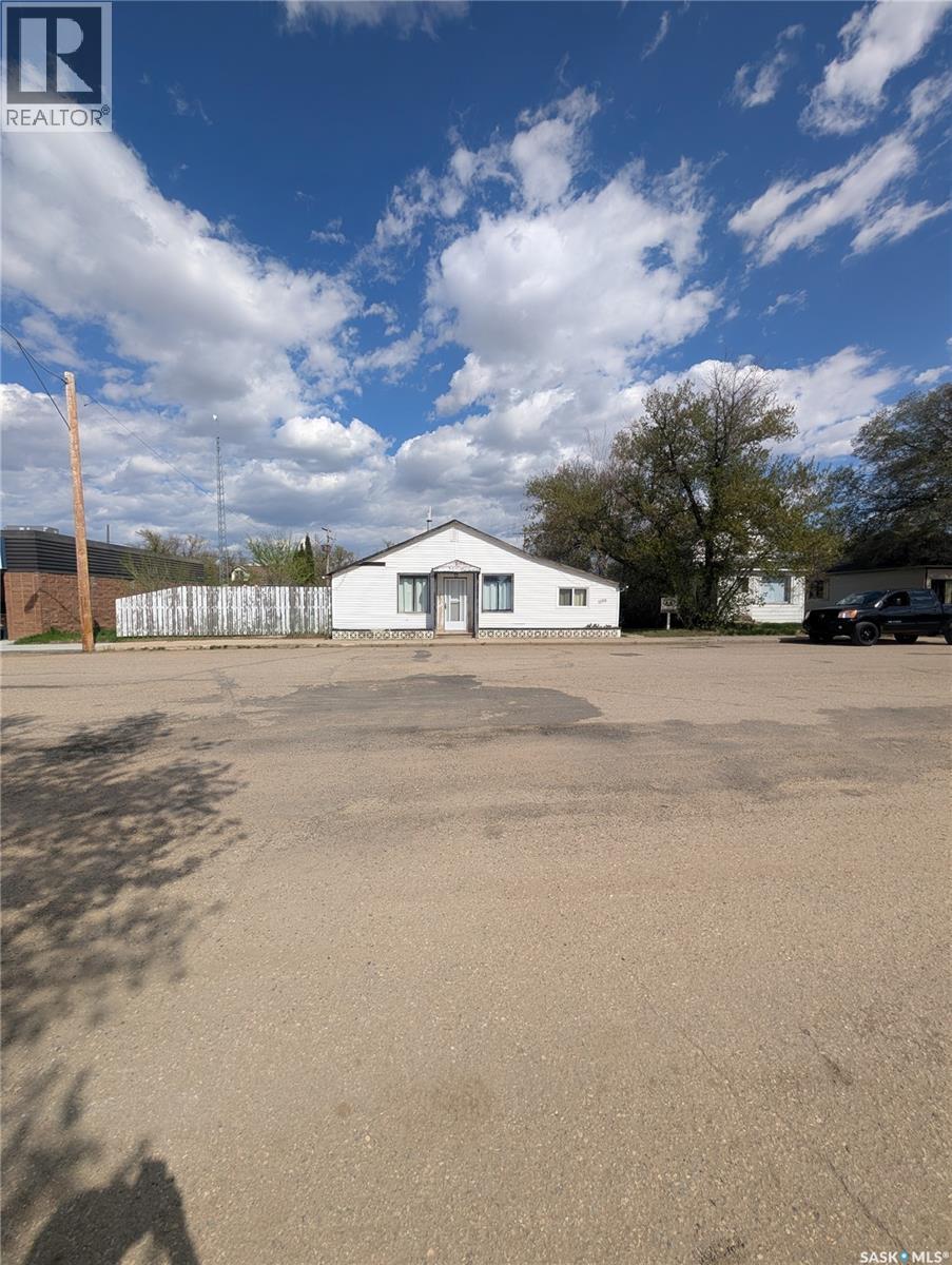 1105 9th Street, Perdue, Saskatchewan  S0K 3C0 - Photo 2 - SK037240