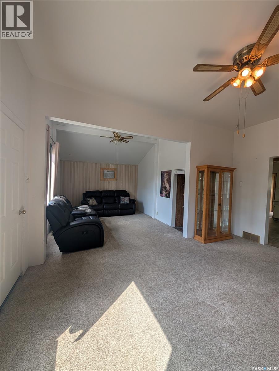 1105 9th Street, Perdue, Saskatchewan  S0K 3C0 - Photo 3 - SK037240