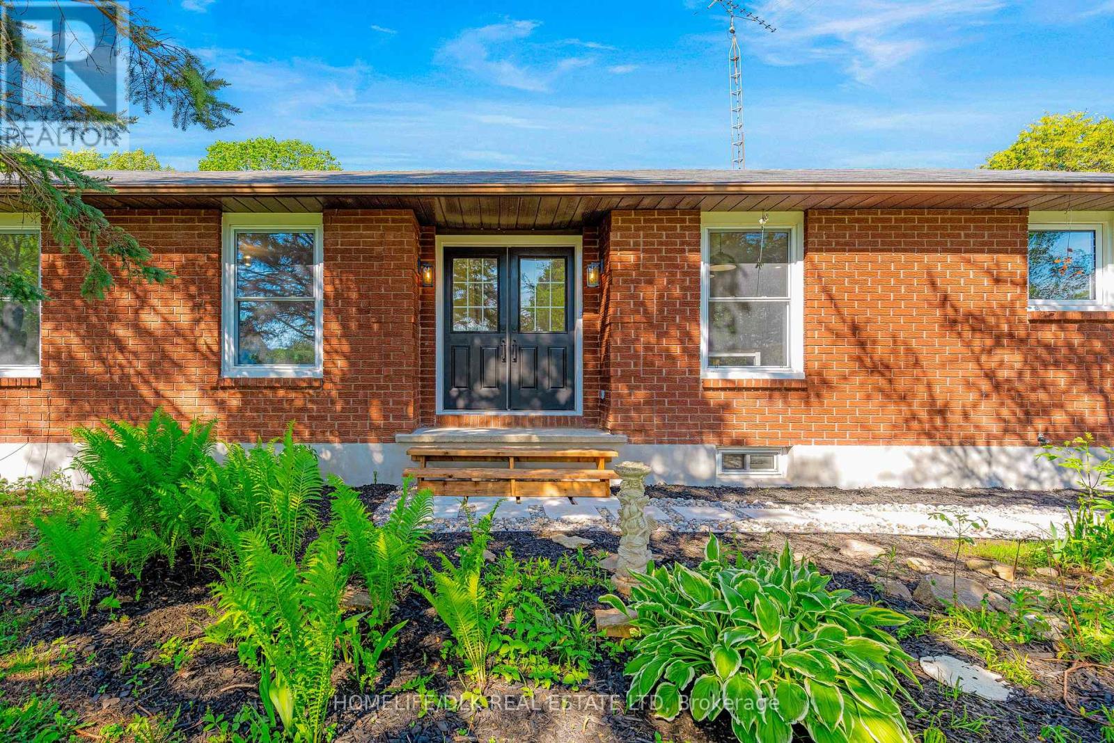 13 BEVERLY STREET, Edwardsburgh/Cardinal, Ontario