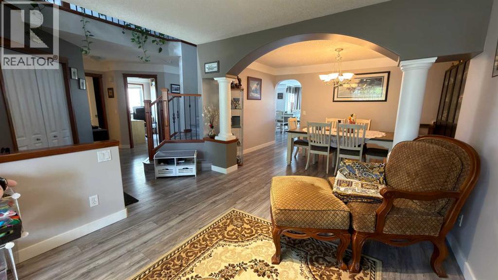 123 Hawkmere View, Chestermere, Alberta  T1X 1T7 - Photo 5 - A2315347