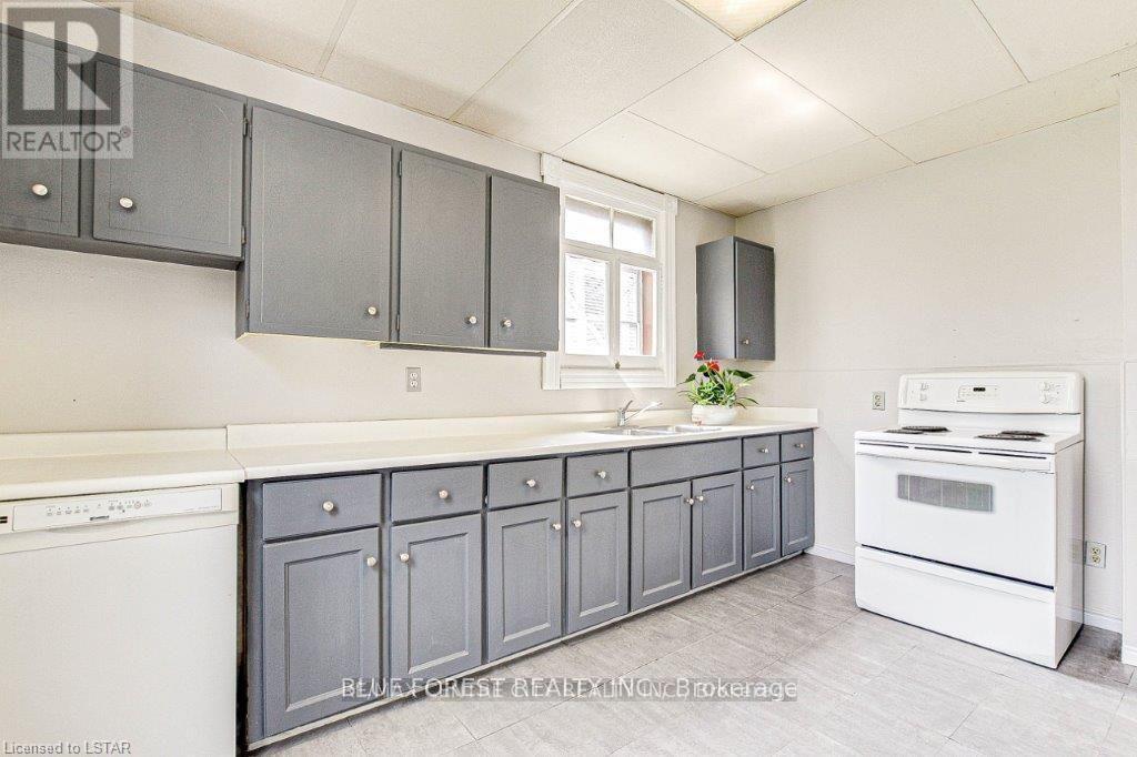 67 St Catharine Street, St. Thomas, Ontario  N5P 2V9 - Photo 8 - X13205886