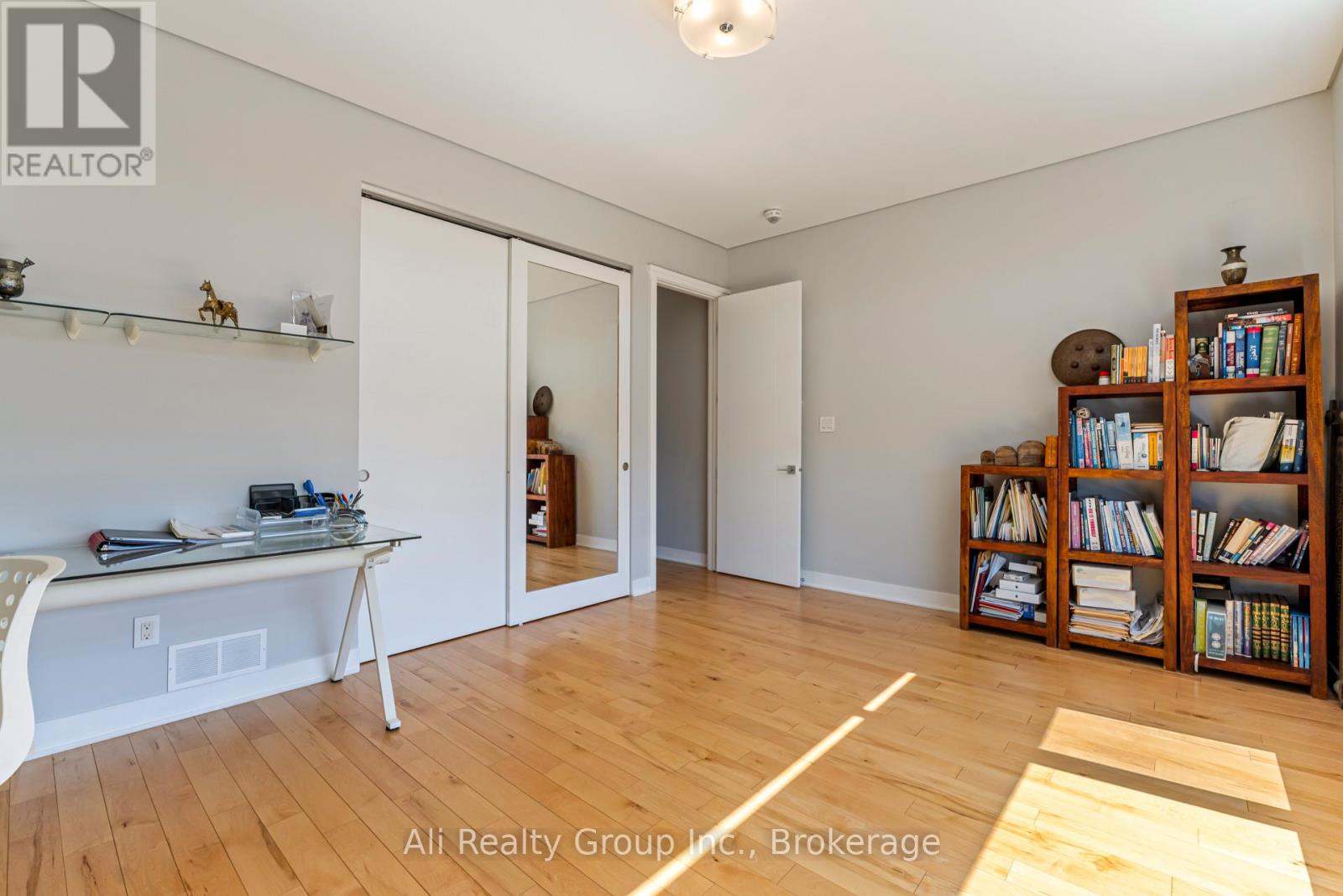 69 Donald Street, Ottawa, Ontario  K1K 1N3 - Photo 29 - X13205910