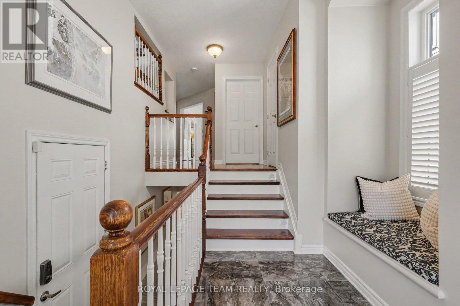 518 Shawondasee Street, Ottawa, Ontario  K2S 0K5 - Photo 5 - X13205912