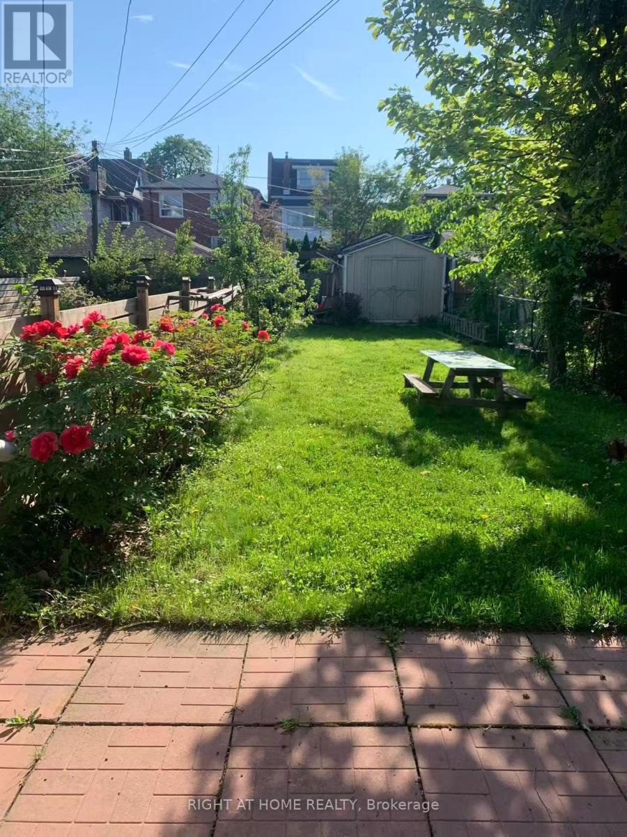 Bsmt - 353 Lansdowne Avenue, Toronto, Ontario  M6H 3Y2 - Photo 2 - C13072874