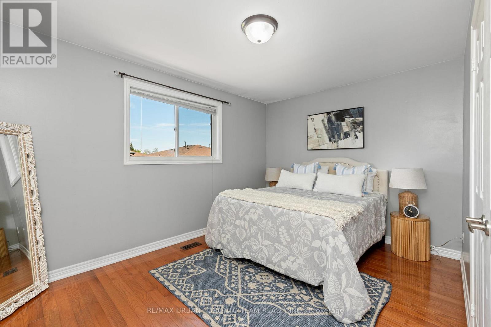 82 Button Road, Vaughan, Ontario  L4L 1J8 - Photo 13 - N13205898