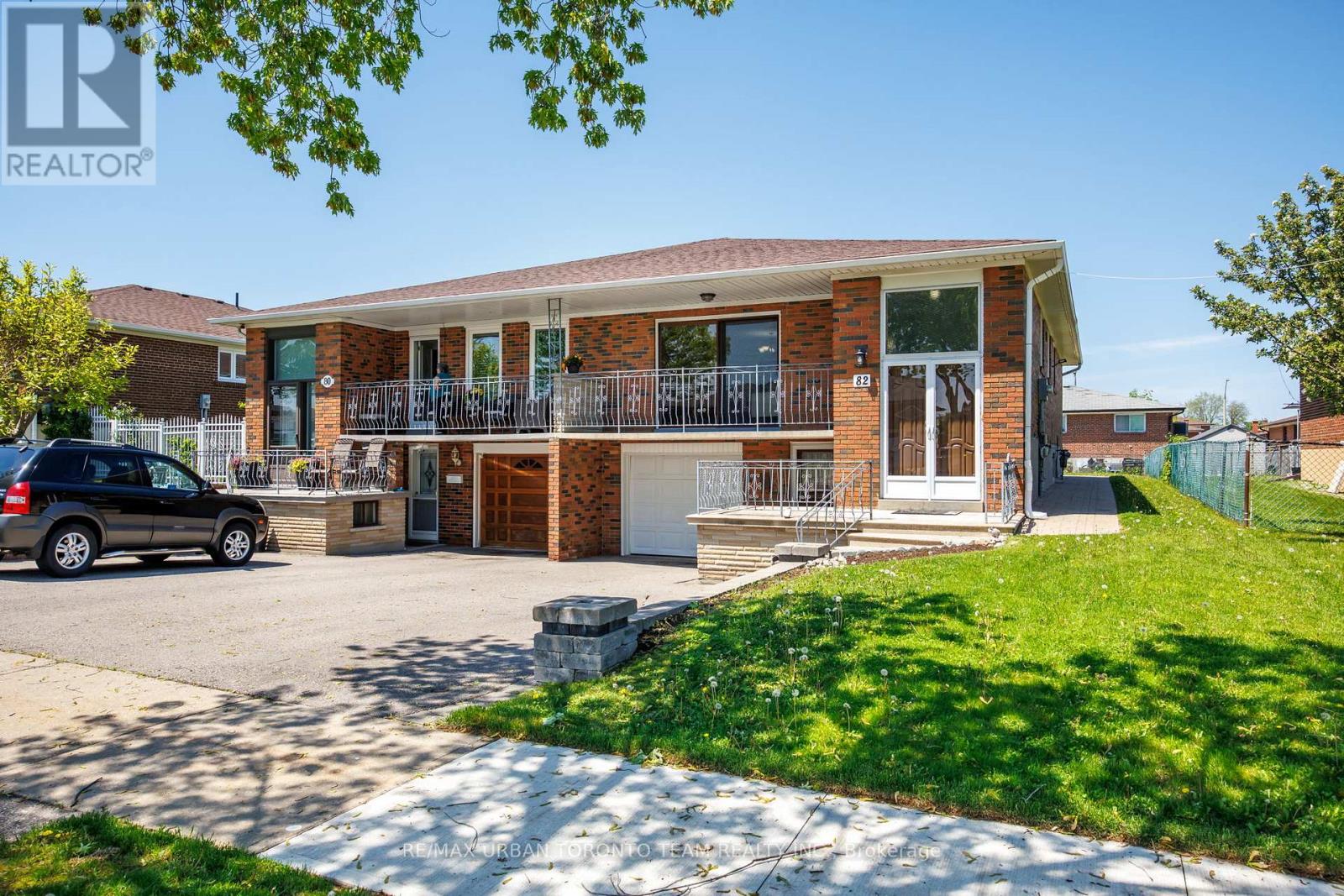 82 Button Road, Vaughan, Ontario  L4L 1J8 - Photo 2 - N13205898