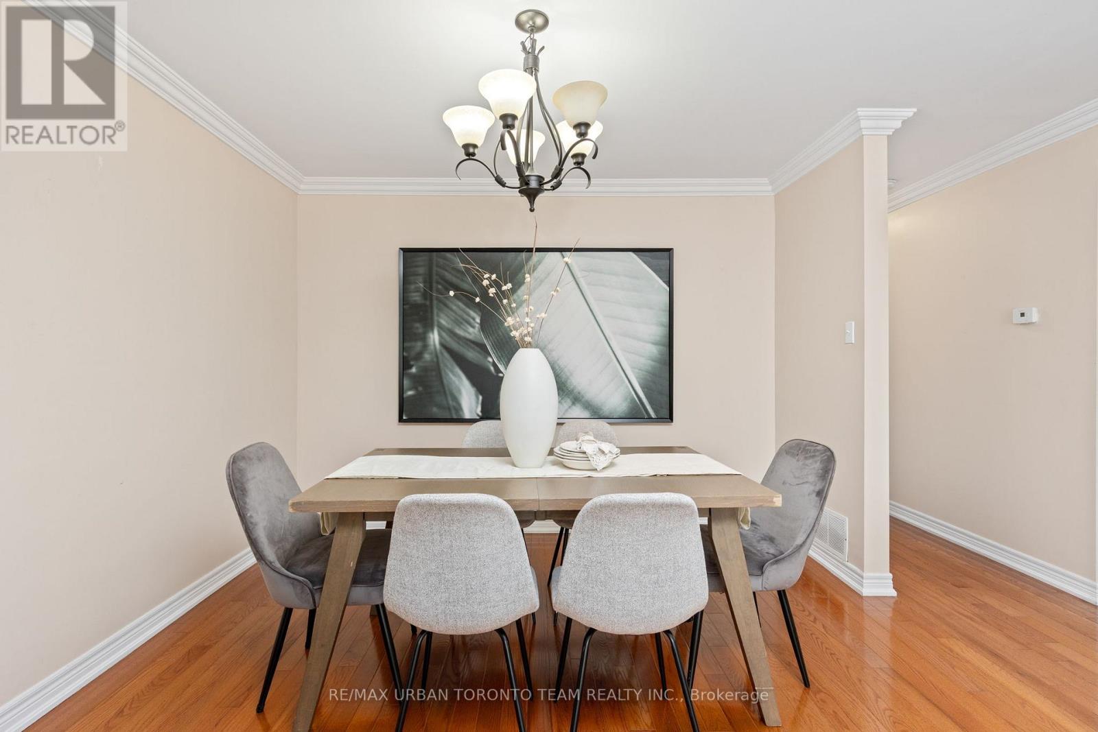 82 Button Road, Vaughan, Ontario  L4L 1J8 - Photo 9 - N13205898