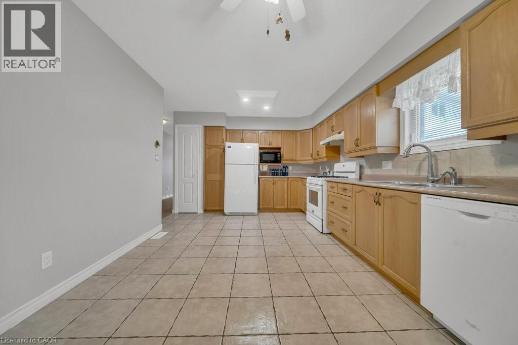 114 Glencliffe Court, Kitchener, Ontario  N2B 3X1 - Photo 14 - 40811034