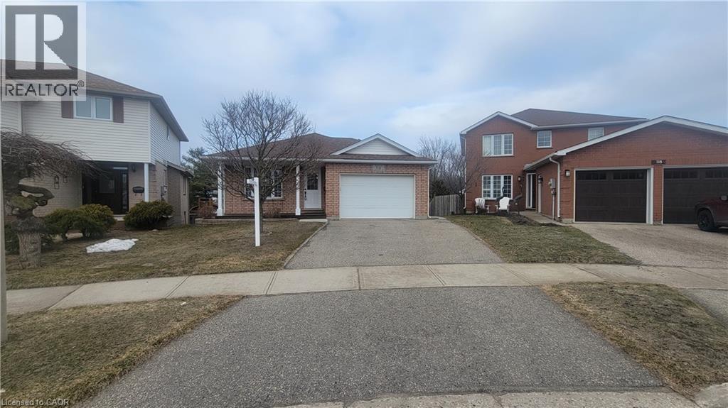 114 Glencliffe Court, Kitchener, Ontario  N2B 3X1 - Photo 4 - 40811034
