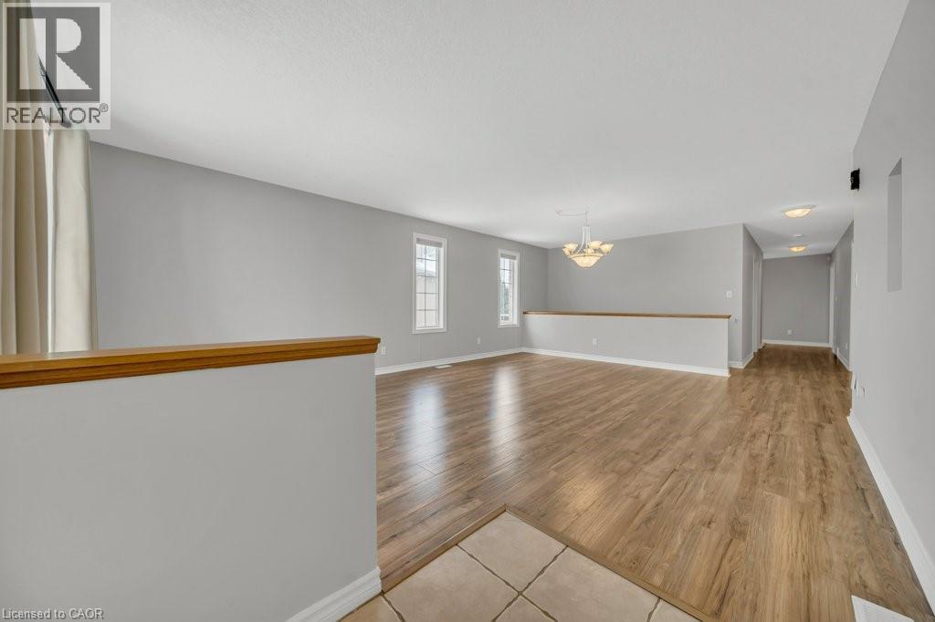 114 Glencliffe Court, Kitchener, Ontario  N2B 3X1 - Photo 6 - 40811034