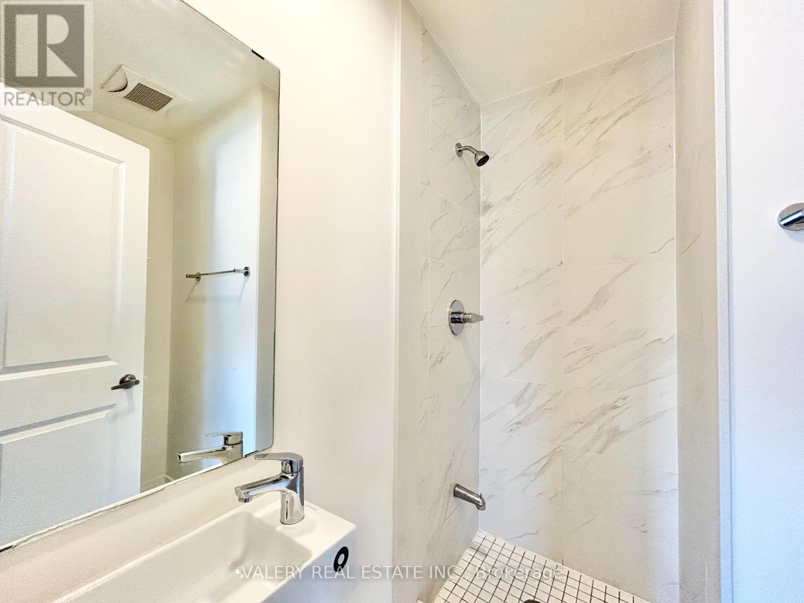 323 - 3078 Sixth Line, Oakville, Ontario  L6M 1P8 - Photo 6 - W13205876