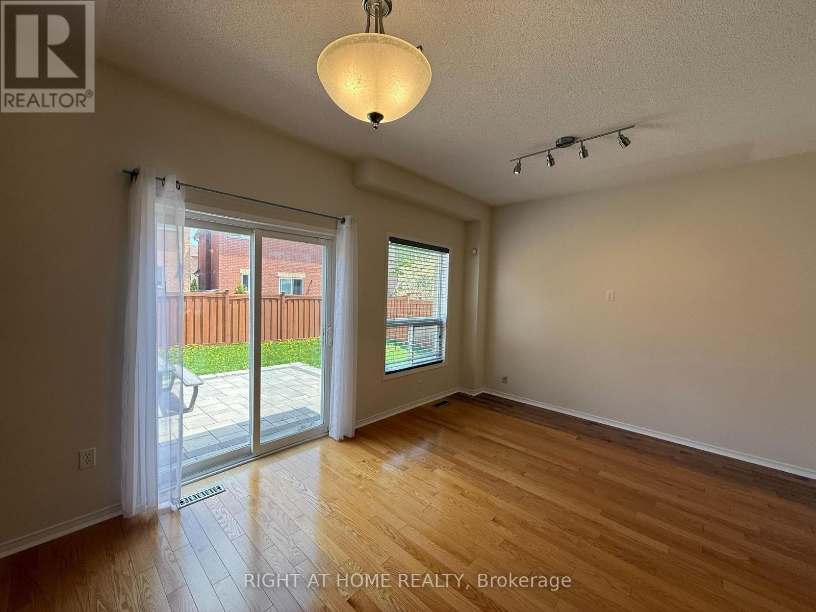 98 Wheelwright Drive, Richmond Hill, Ontario  L4E 5A1 - Photo 12 - N13205836