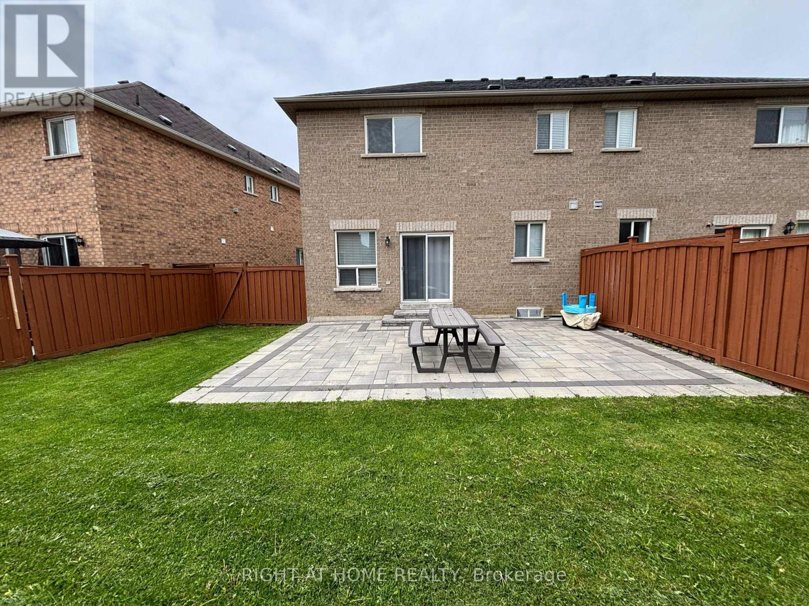 98 Wheelwright Drive, Richmond Hill, Ontario  L4E 5A1 - Photo 5 - N13205836