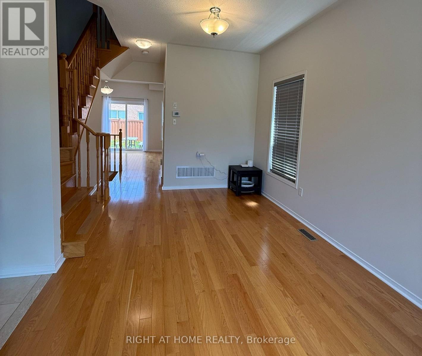 98 Wheelwright Drive, Richmond Hill, Ontario  L4E 5A1 - Photo 8 - N13205836