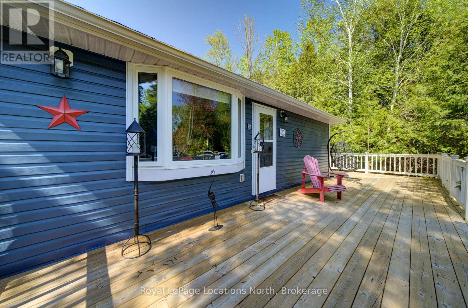 2 Maplewood Drive, Tiny, Ontario  L0L 1P1 - Photo 4 - S12980704