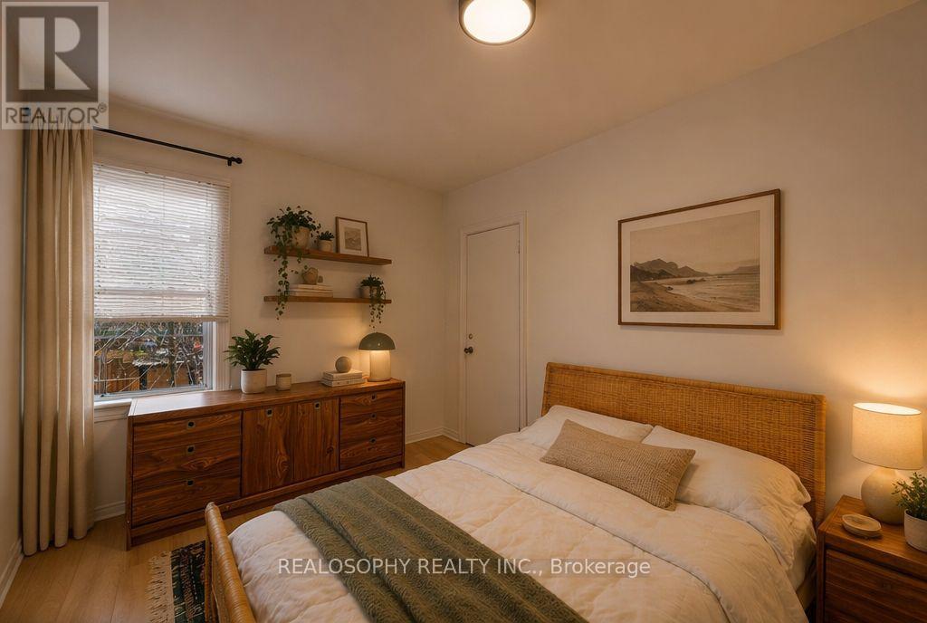 865 Pape Avenue, Toronto, Ontario  M4K 3T7 - Photo 12 - E13046864