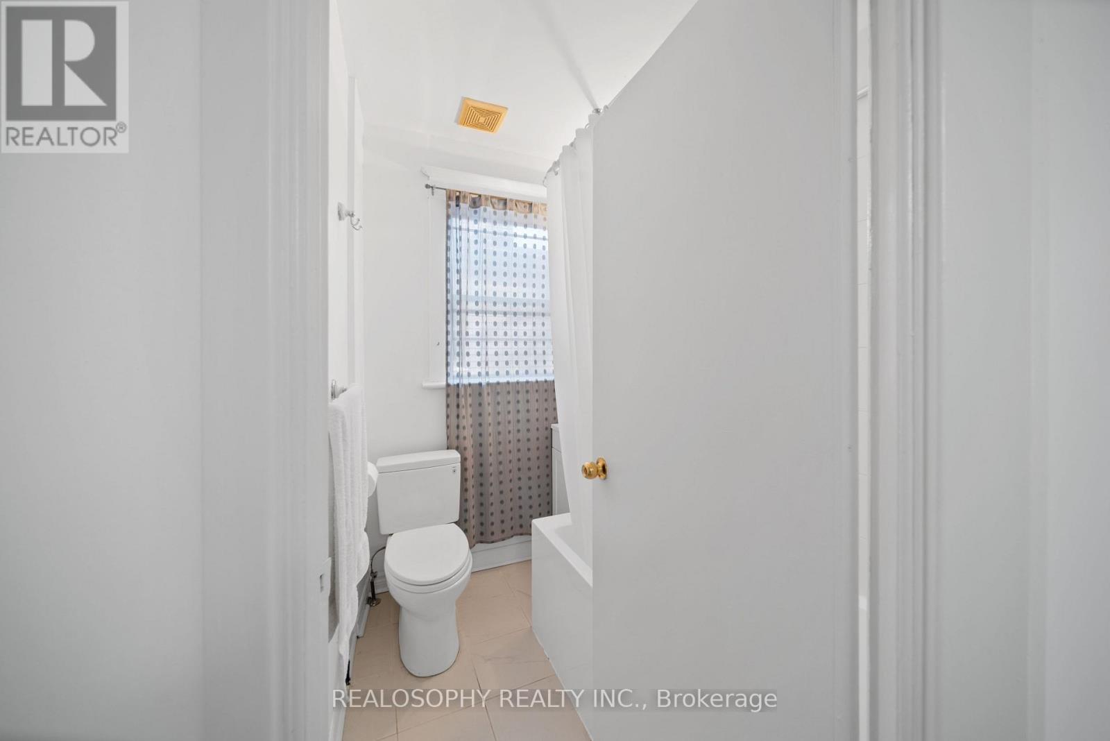 865 Pape Avenue, Toronto, Ontario  M4K 3T7 - Photo 17 - E13046864