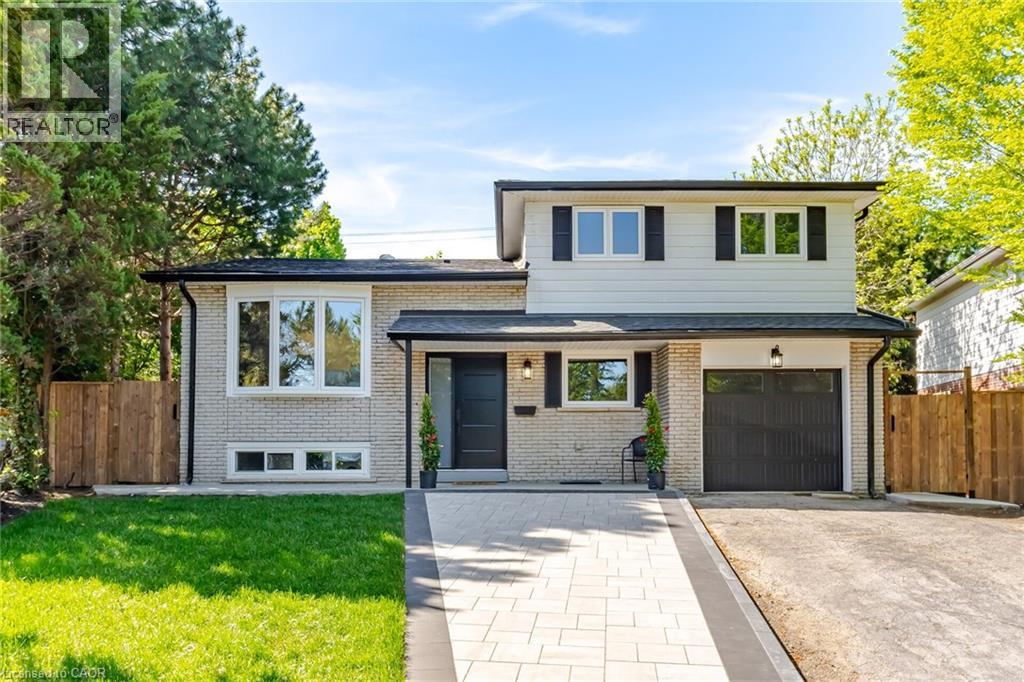1379 CHRISTINA Court, Burlington, Ontario
