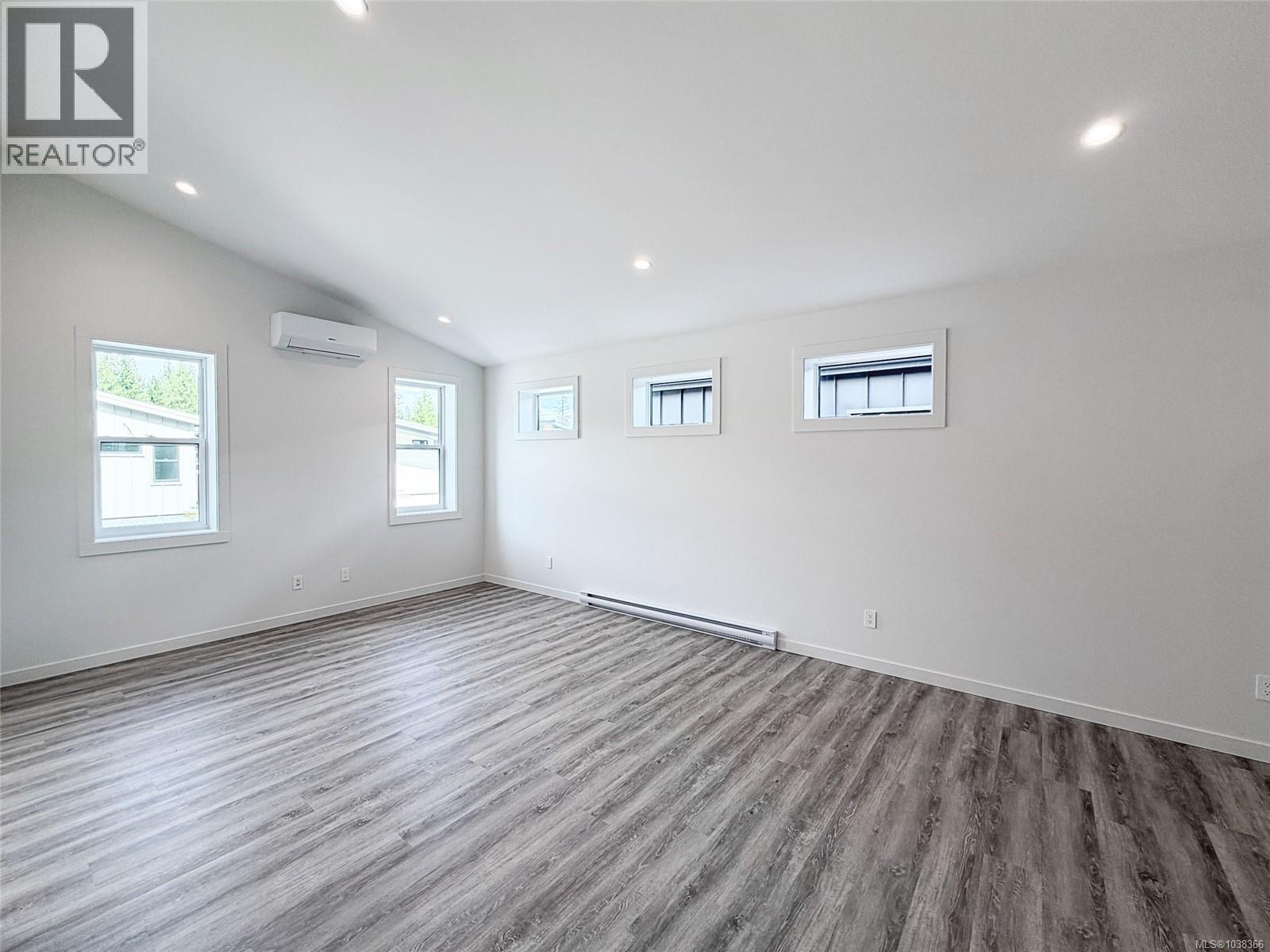 32 3025 Royston Rd, Cumberland, British Columbia  V0R 1S0 - Photo 2 - 1038366