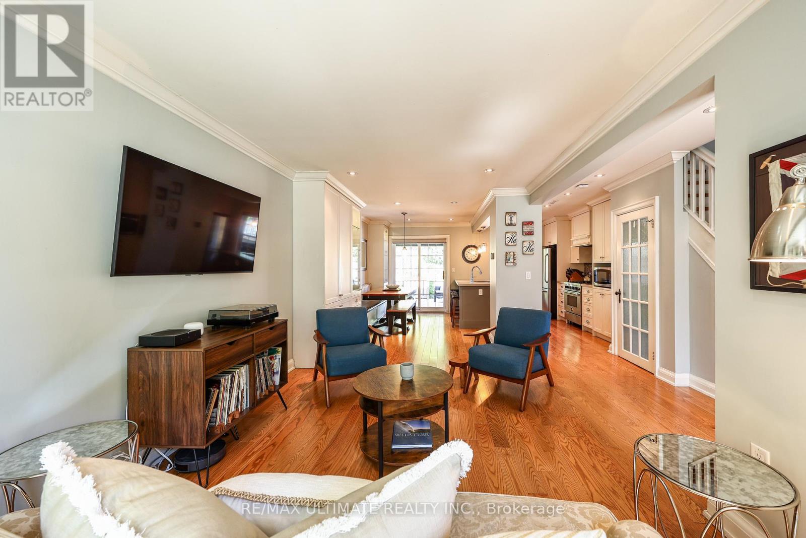 503 Sutherland Drive, Toronto, Ontario  M4G 1K9 - Photo 9 - C13205964