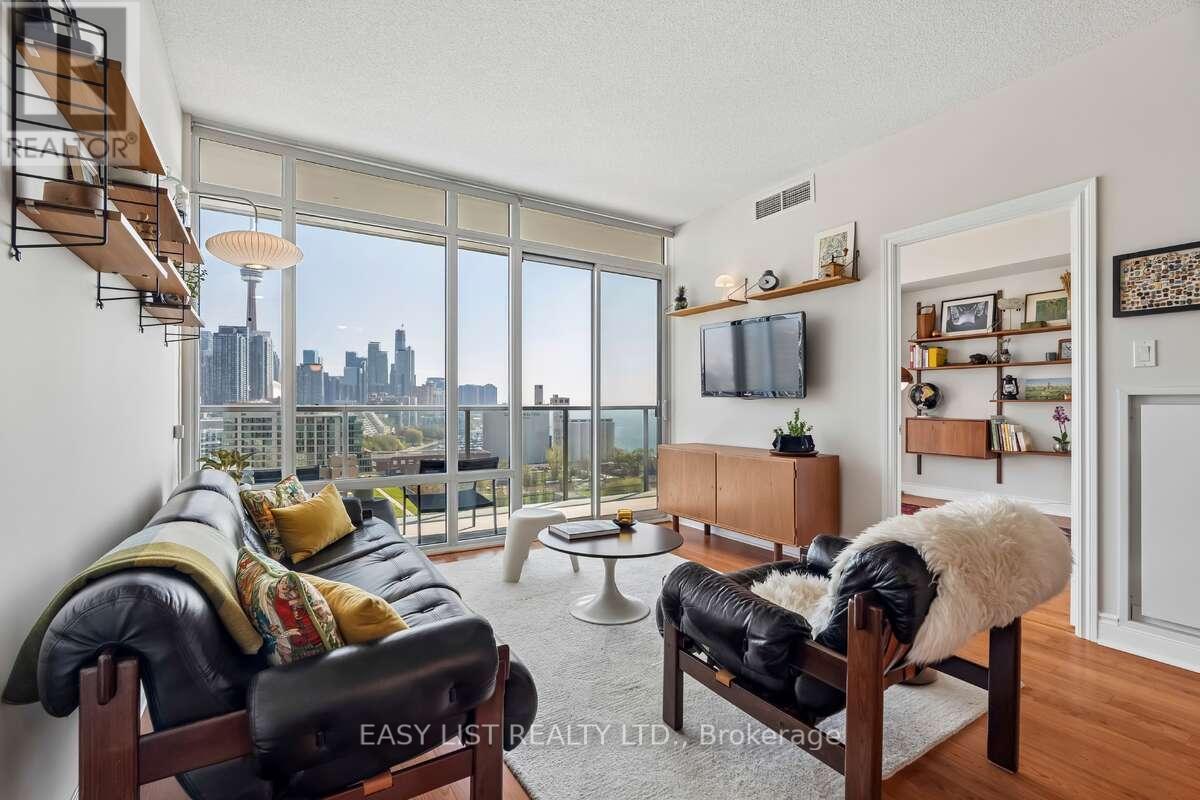 1701 - 90 STADIUM ROAD, Toronto, Ontario