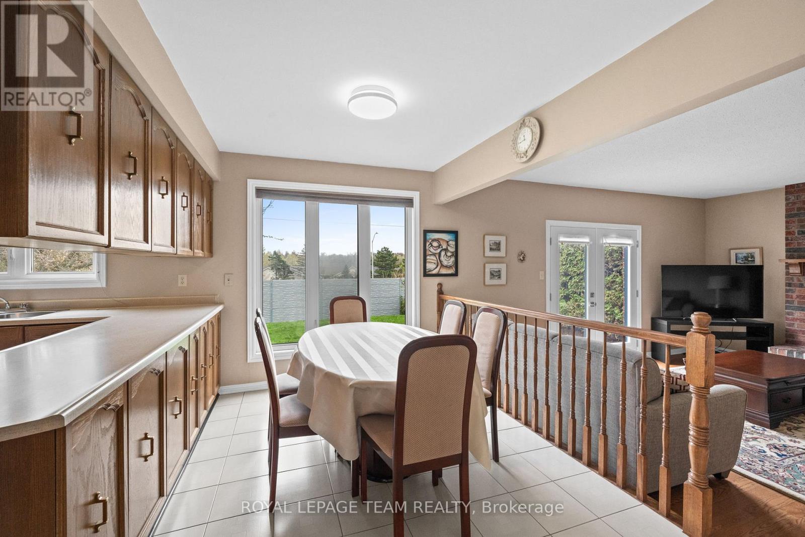 28 Parmalea Crescent, Ottawa, Ontario  K2E 7J2 - Photo 10 - X13205934