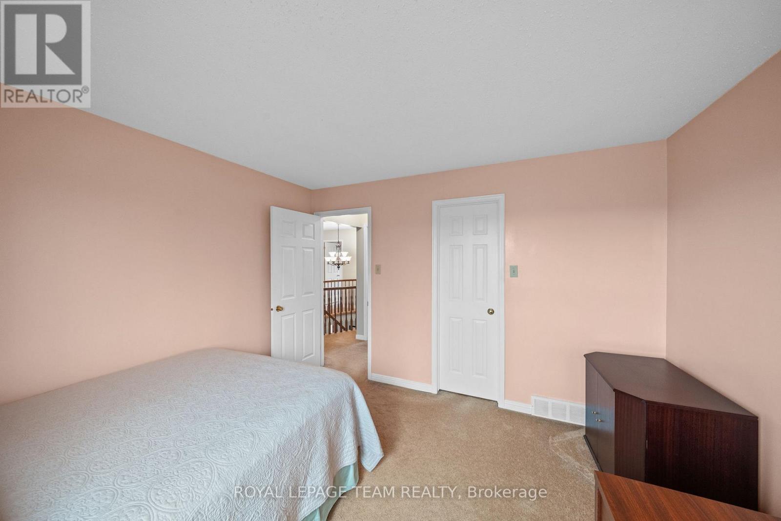 28 Parmalea Crescent, Ottawa, Ontario  K2E 7J2 - Photo 25 - X13205934