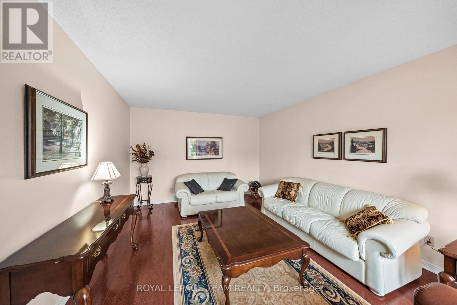 28 Parmalea Crescent, Ottawa, Ontario  K2E 7J2 - Photo 6 - X13205934