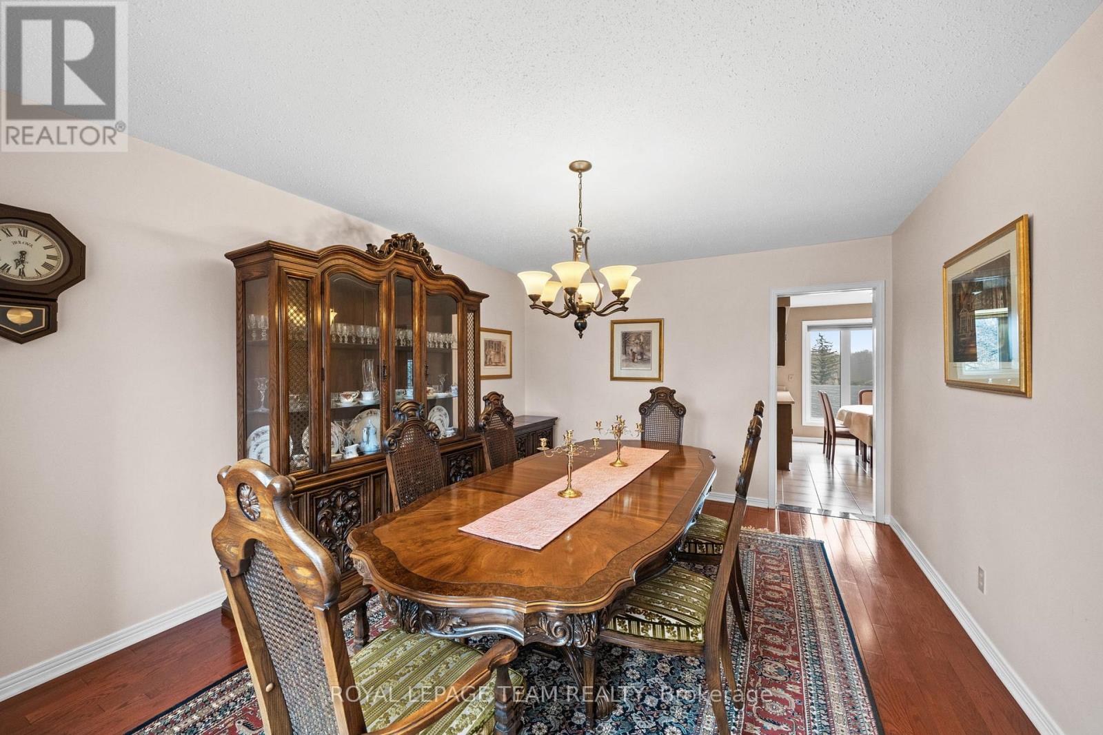 28 Parmalea Crescent, Ottawa, Ontario  K2E 7J2 - Photo 9 - X13205934
