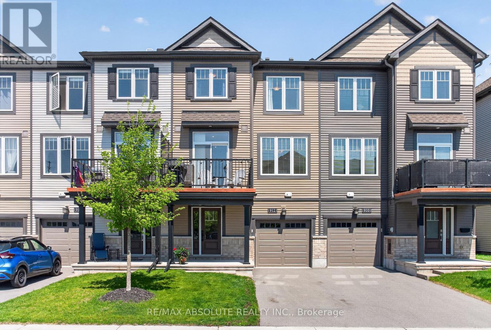 912 LIXNAW COURT, Ottawa, Ontario
