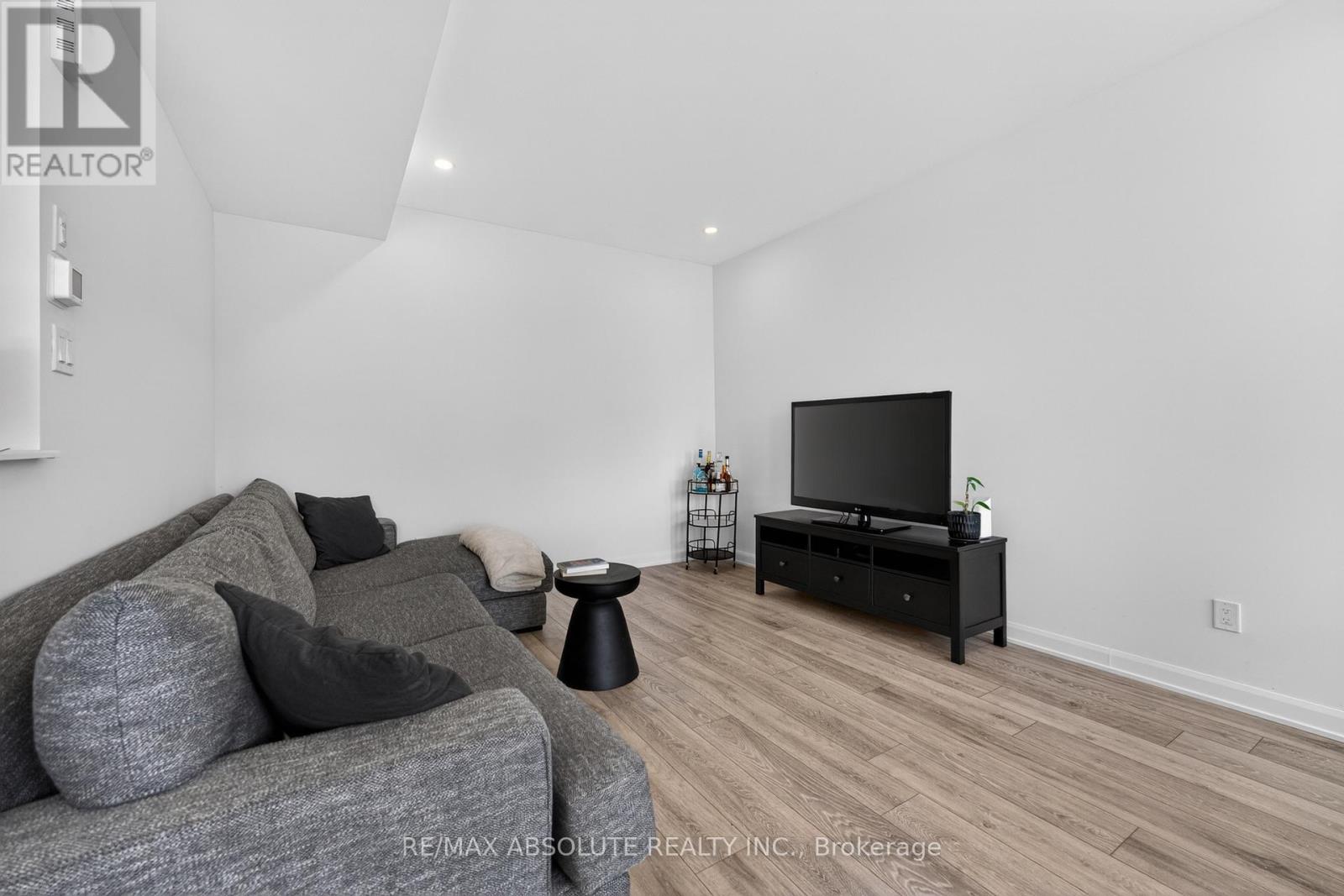 912 Lixnaw Court, Ottawa, Ontario  K2C 3H2 - Photo 19 - X13205974