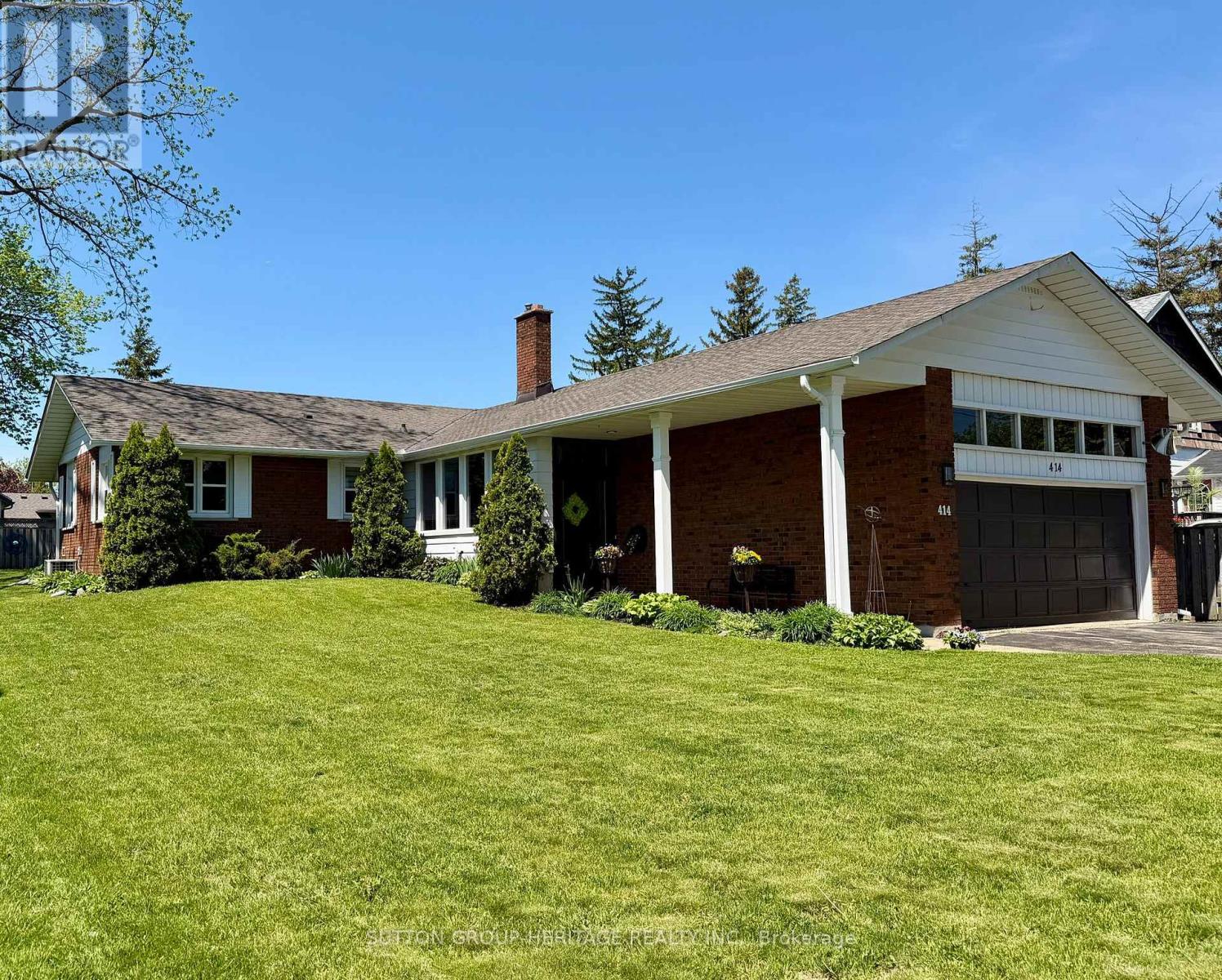414 Centre Street N, Whitby, Ontario  L1N 4T4 - Photo 1 - E13205976