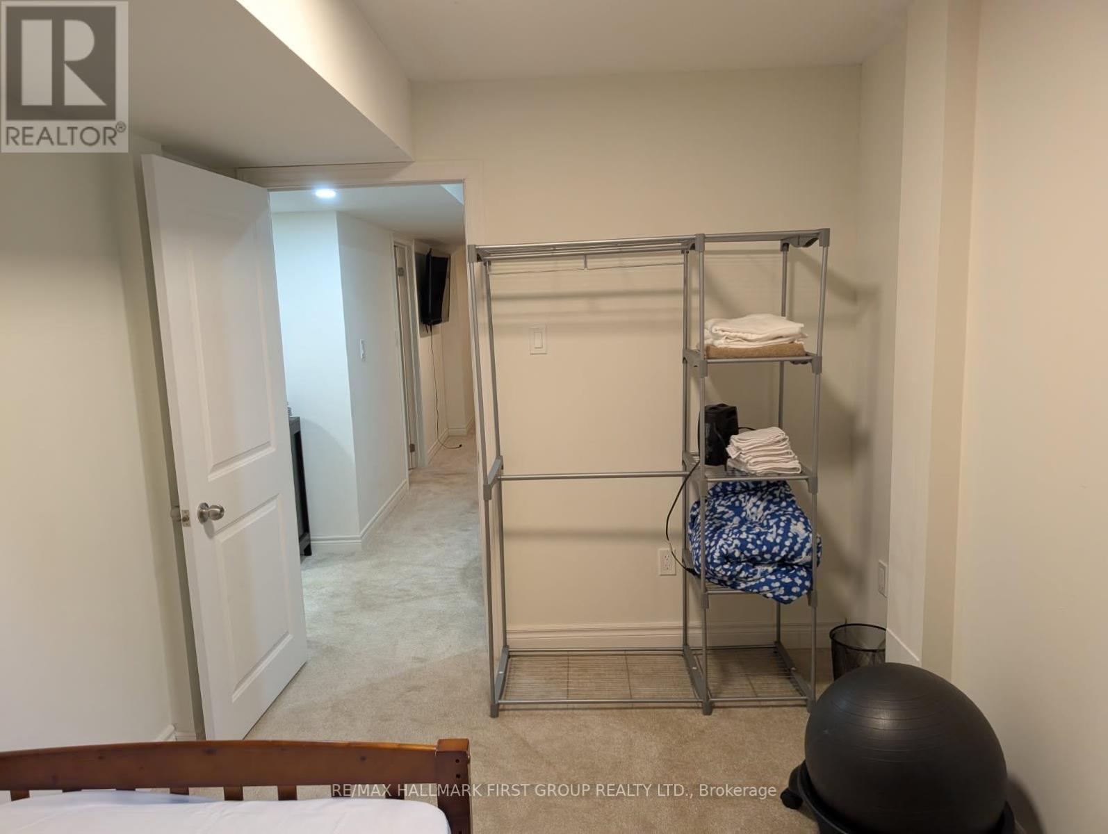 1210 Jim Brewster Circle, Oshawa, Ontario  L1K 0A3 - Photo 6 - E13205998