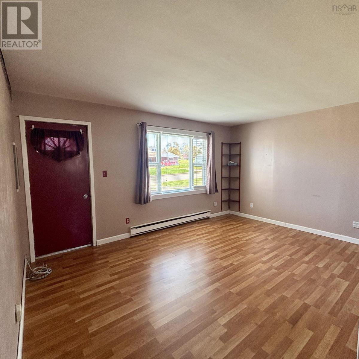 777 Forsyth Street, New Waterford, Nova Scotia  B1H 2Y6 - Photo 10 - 202606696