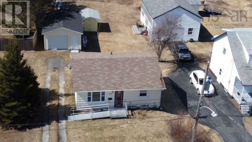 777 Forsyth Street, New Waterford, Nova Scotia  B1H 2Y6 - Photo 4 - 202606696